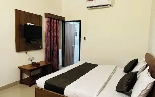 Silver Oak Country Yard Hotel & Resort