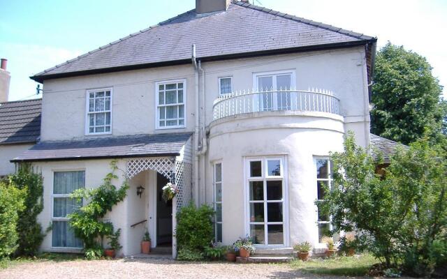 Beechwood House B & B