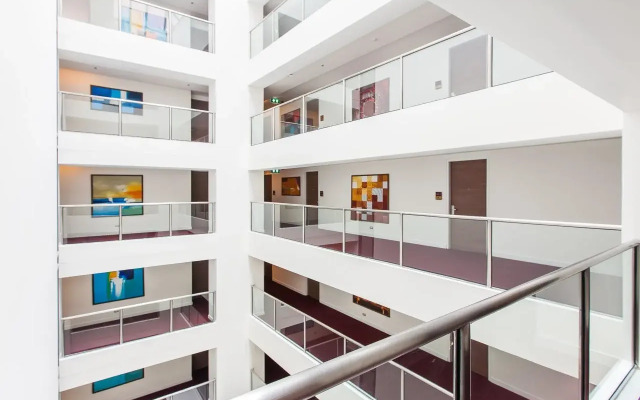 Oakwood Residence Sukhumvit 24 Bangkok