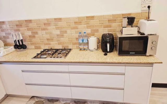 Captivating 3-bed Apartment in Flic en Flac