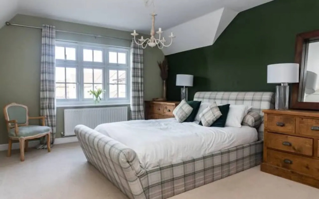 4 Bed House Sleep 10 Parking HotTub Wifi