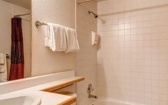 Pinecreek By Pinnacle Lodging