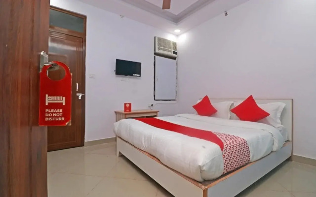 Mohit International 2 By OYO Rooms