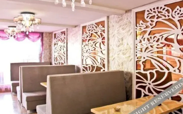 Quzhou Zhuyuan Boutique Hotel (Quzhou High-Speed Railway Station Wanda Plaza)