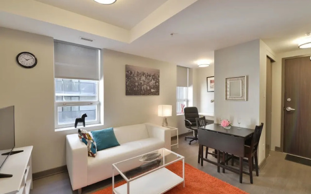 Lisgar Street Apartments by CorporateStays