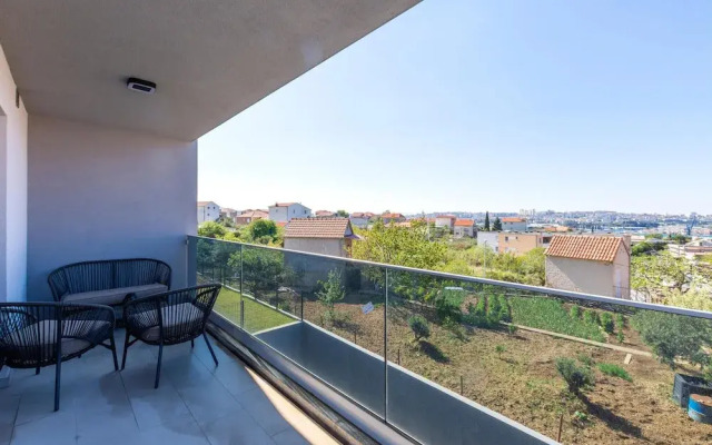 Stunning Apartment in Solin With Wifi and 2 Bedrooms