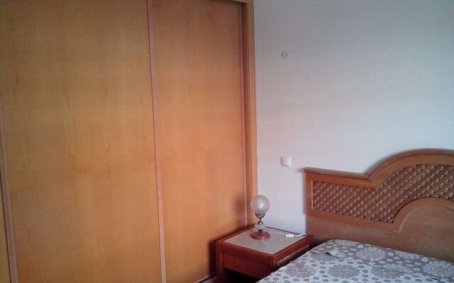 Captivating 1-bed Apartment in Olhos de Agua