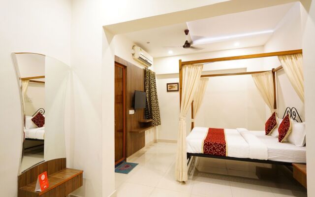 OYO 7859 Hotel Gurukripa