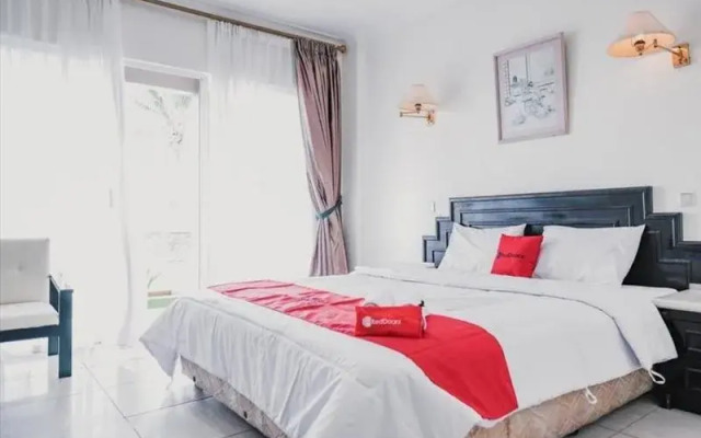 RedDoorz Plus near Pelabuhan Merak