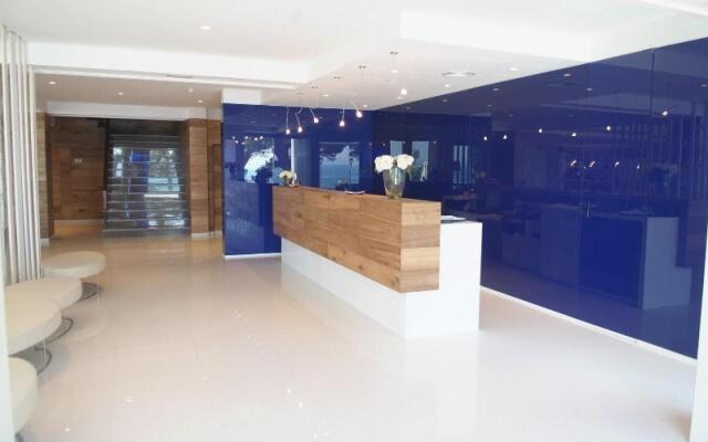 Canyelles Marina 3000