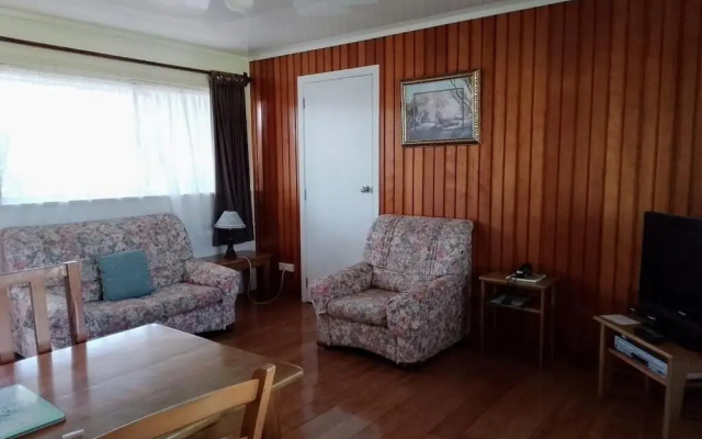 Fletcher Christian Apartments - Manava Suites