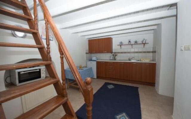Kaitoula Apartment Up