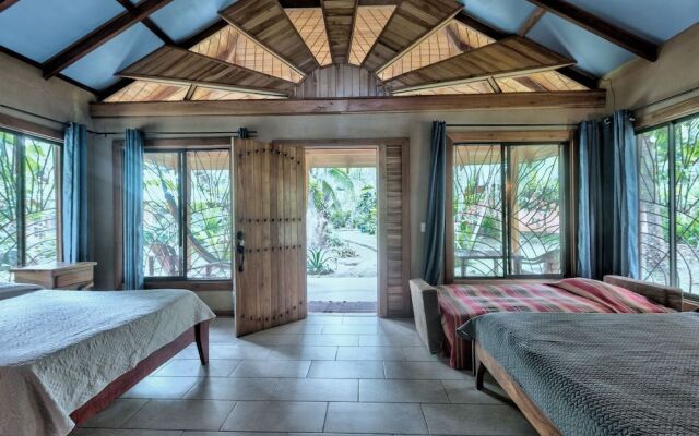 El Nido Jungle Lodge