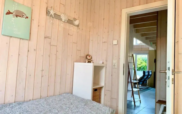 Lovely Holiday Home in Dummer Near Lake