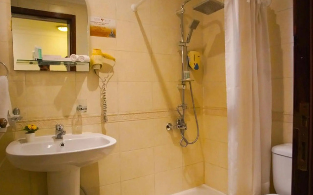 La Villa Suites Hotel