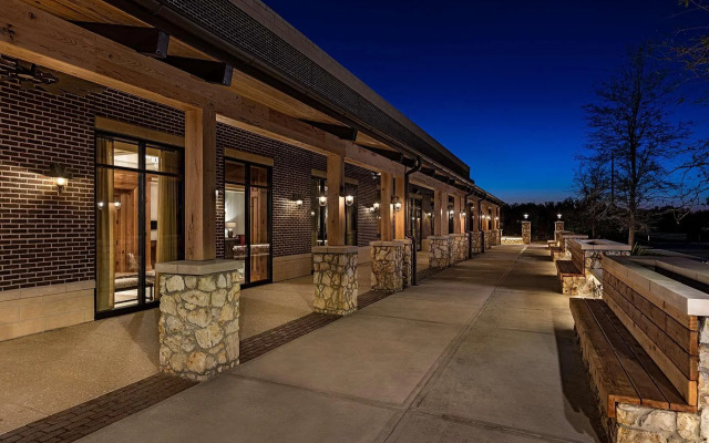 Brownwood Hotel & Spa