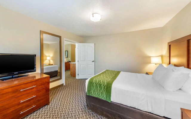 Comfort Inn & Suites Lancaster Antelope Valley