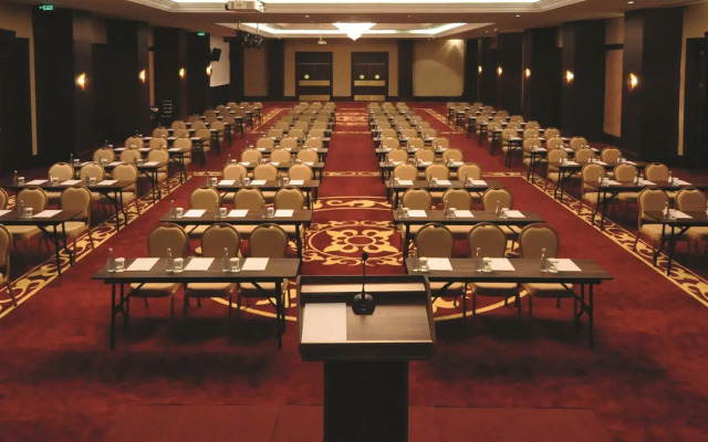 Wellborn Luxury Hotel