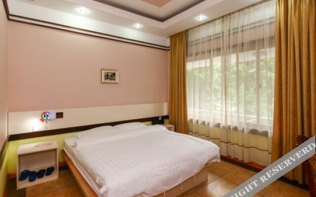 NO 1 Capsule Hotel Beihai