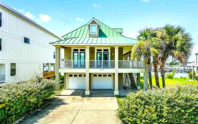 Palm Harbor 322 Mariner Circle by Bender Vacation Rentals