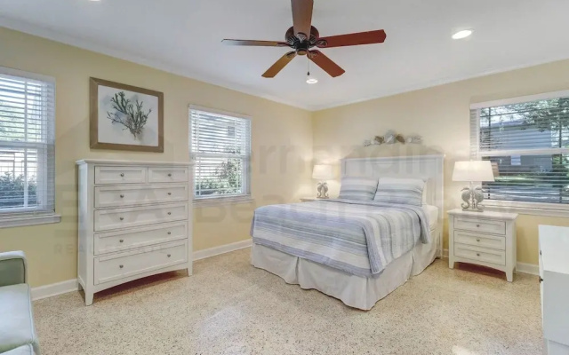 223 Lighthouse Circle