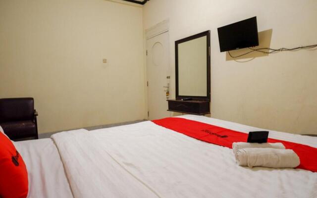 RedDoorz @ Hotel Citra Indah
