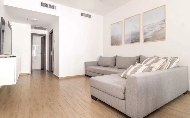 Jaffa- Beautiful 3 Bedroom Apartment Best Location