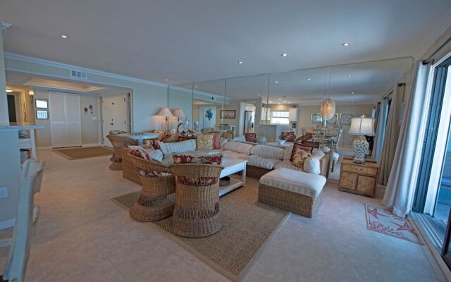 Gulf Place 8B Apartment 3