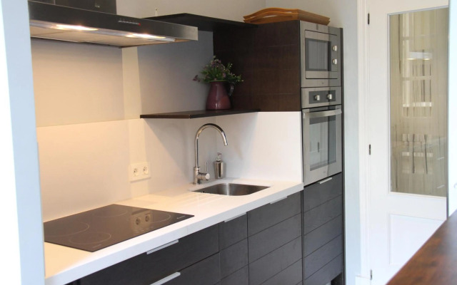 Luxurious 2 bedroom flat in a historic building