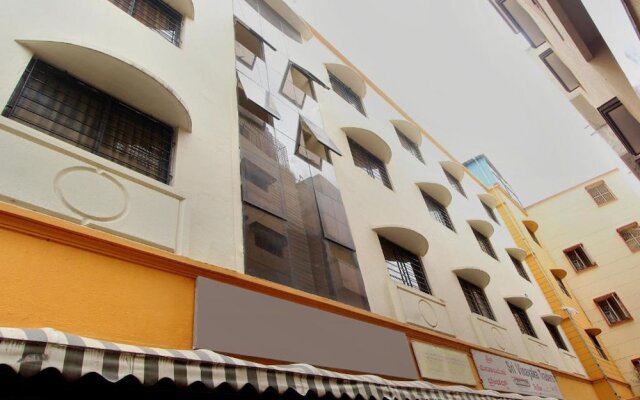 OYO 14695 Shrusti Comfort