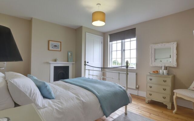 Attractive Holiday Home in Sutton Valence with Fireplace