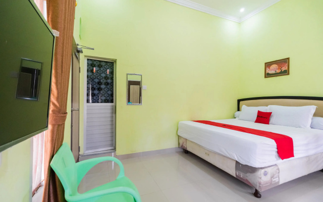RedDoorz Syariah Near Hot Water Boom Solok Selatan