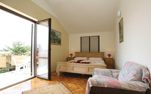 Beautiful Apartment in Umag With 3 Bedrooms and Wifi