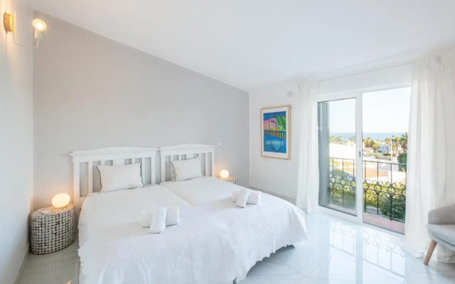 Beach Praia - Sleep 5 - Pool - Free wi-fi - Air Con