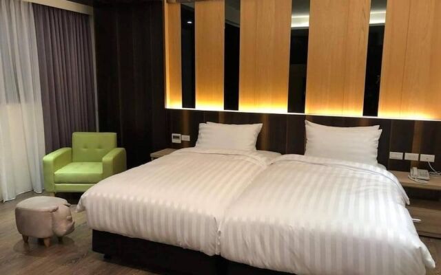 Lantan Moonlight Hotel