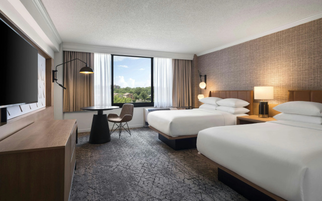 Sheraton Pentagon City Hotel - Image 6