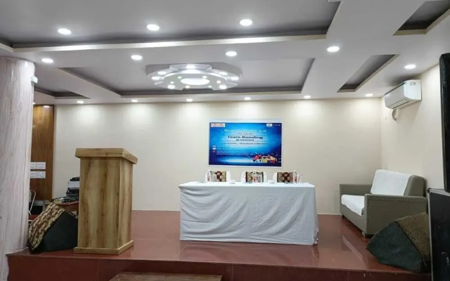 Hotel Rekha International