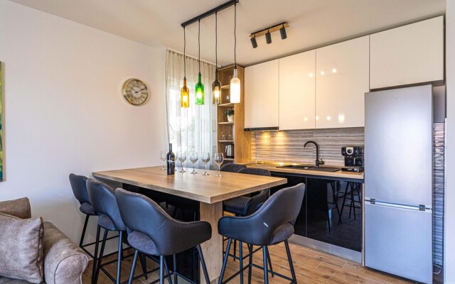 Nice Apartment in Seget Donji With Wifi and 1 Bedrooms