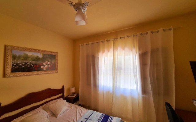 Casa em Condomínio com Piscina Privativa