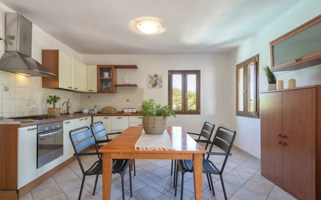 Near Alghero Shardana Guest House in Uri With Swimming Pool