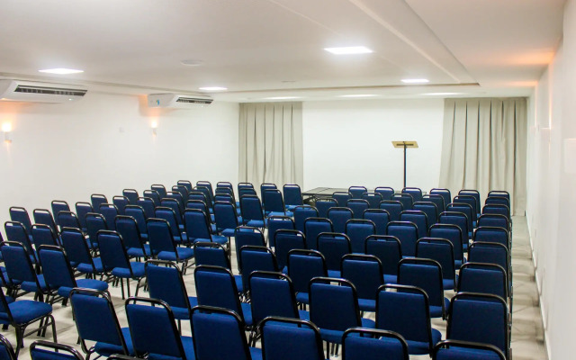 El Aram Beach & Convention