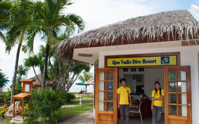 Quo Vadis Dive Resort Moalboal