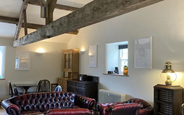 Riverside B & B