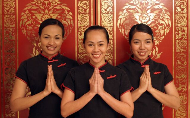 Careys Manor & Senspa