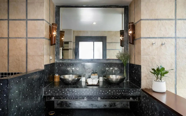 The Emerald Residence