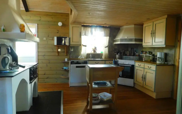 Lake View Cabin