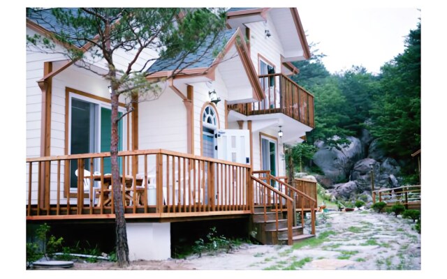 Gangneung Pine Pension
