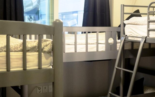 Whitetail Guesthouse - Hostel