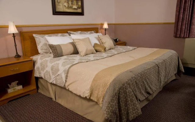 Thunder Bay Inn