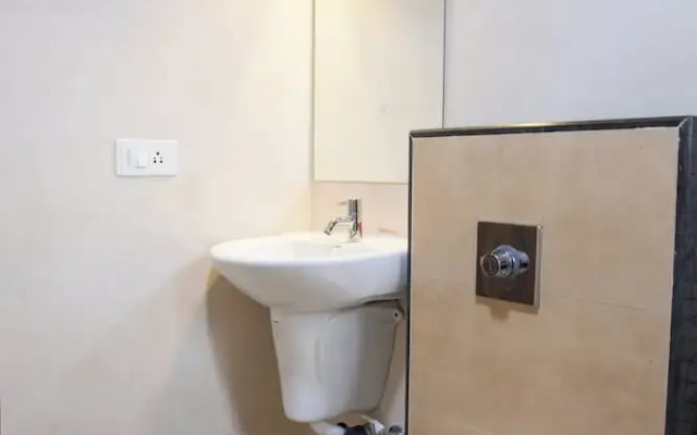 Hotel Raj Lodging &Boarding